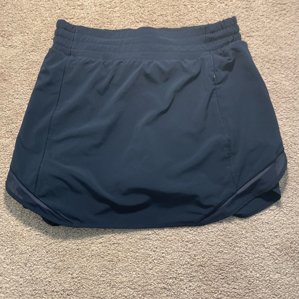 True Navy lululemon Hotty Hot skirt size 8